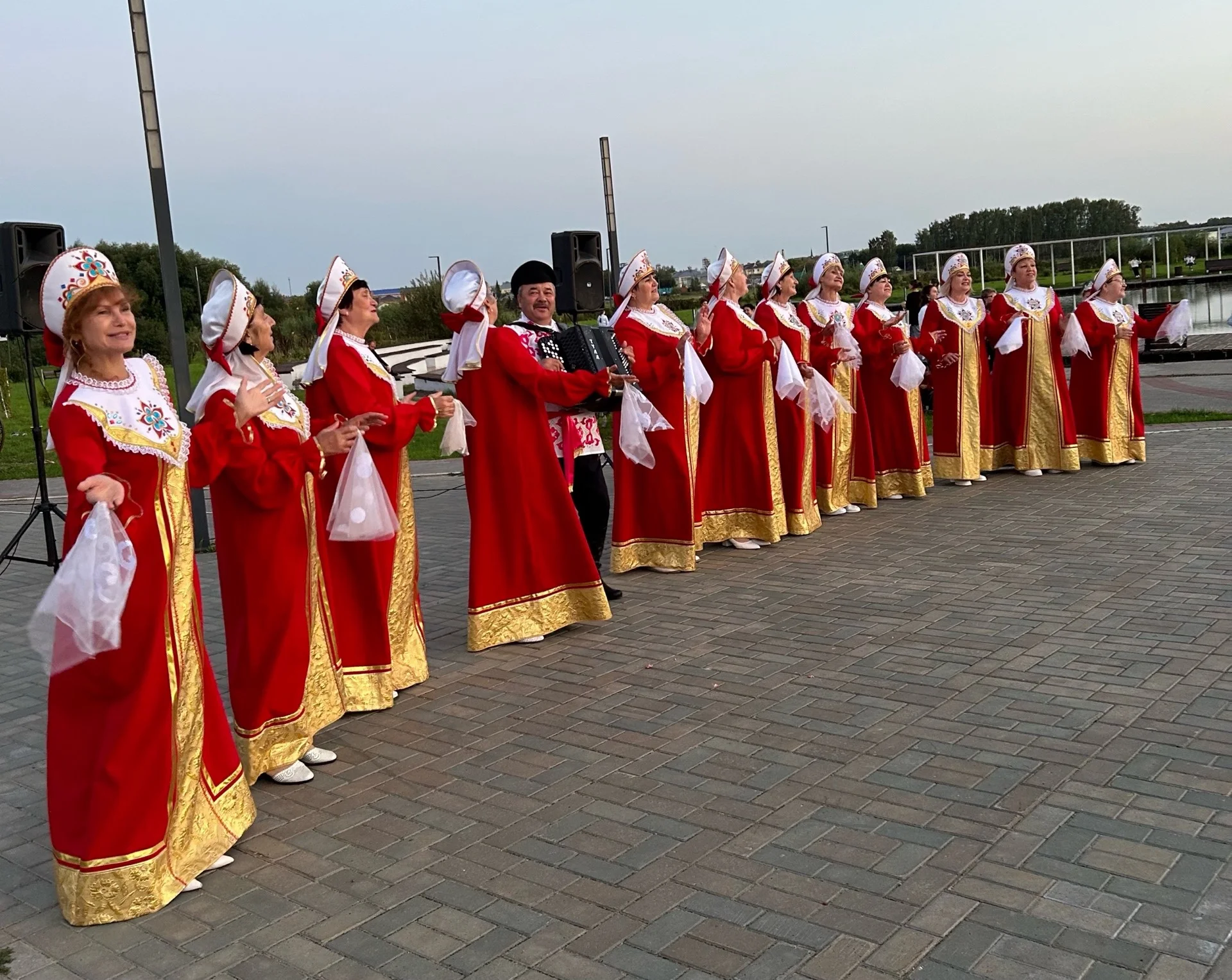 Праздничный концерт “Люблю тебя, моя Россия”