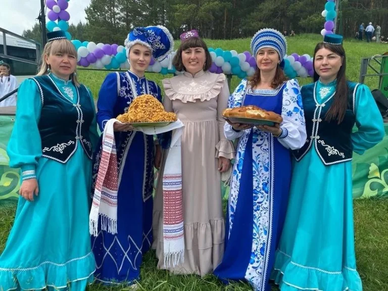 "СЧАСТЬЕ БЫТЬ ВМЕСТЕ…"
