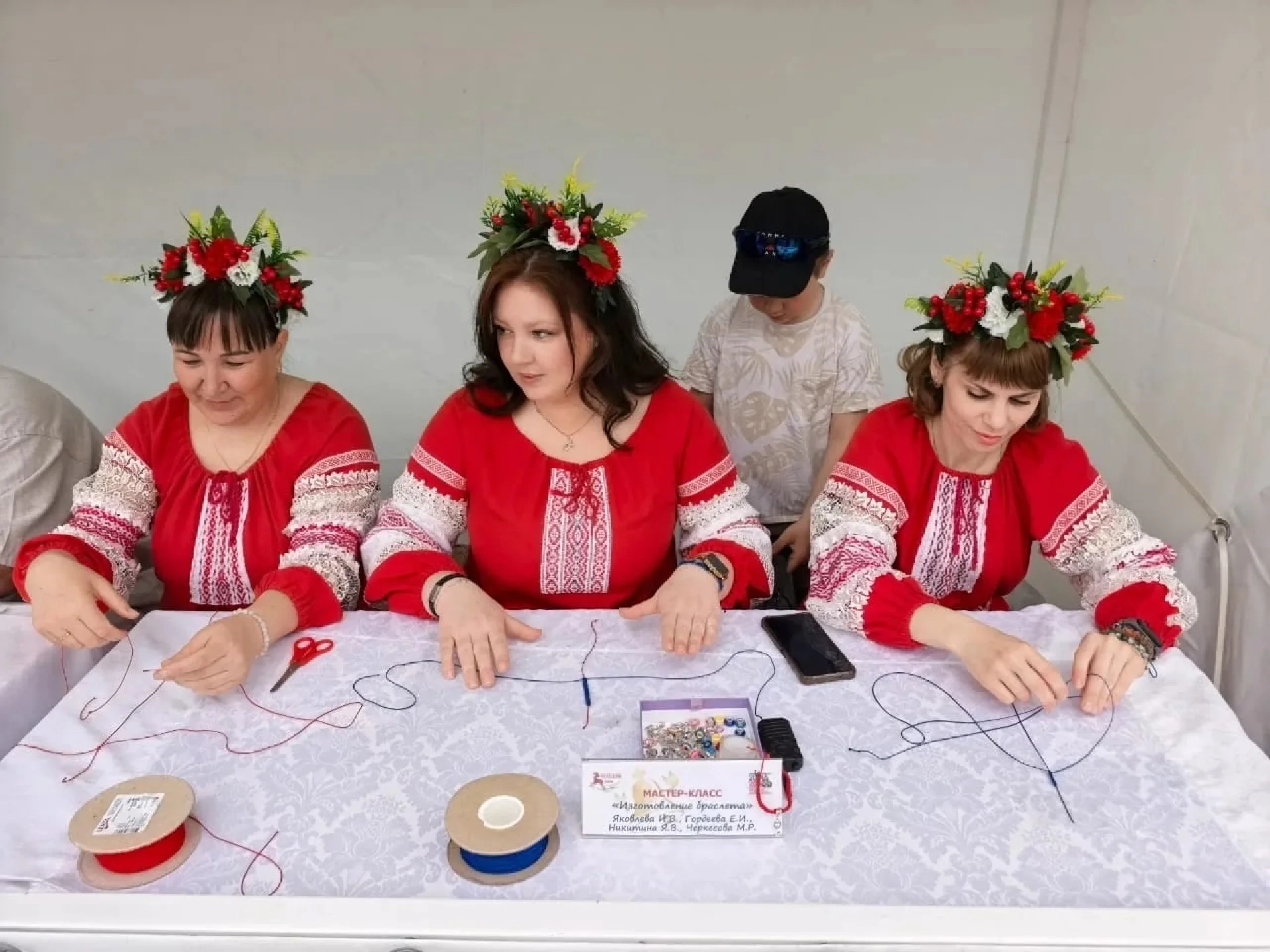Плетение браслета "Семейная нить"