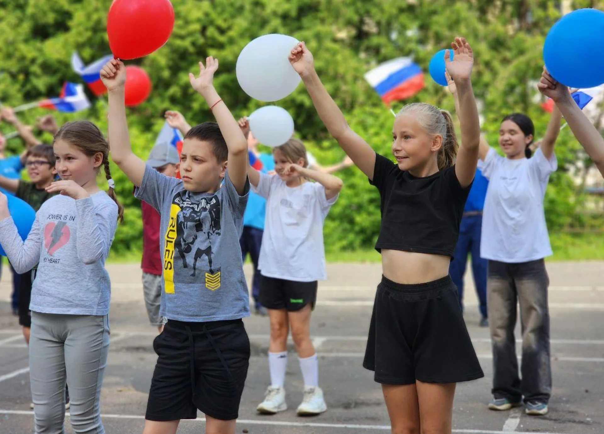 «Россия синнән башлана!»