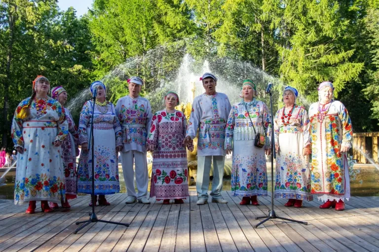 Торжественное мероприятие, ко Дню семьи, любви и верности.