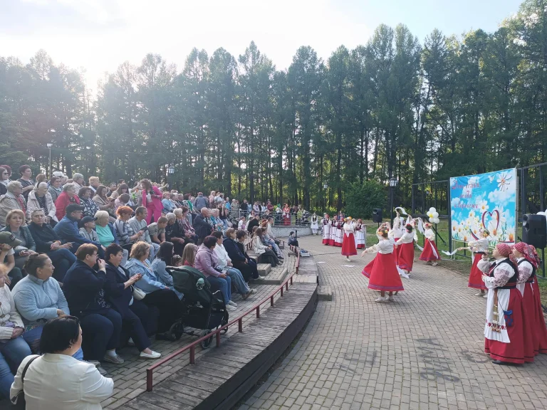 Районный семейный фестиваль-конкурс «Семья талантами богата»