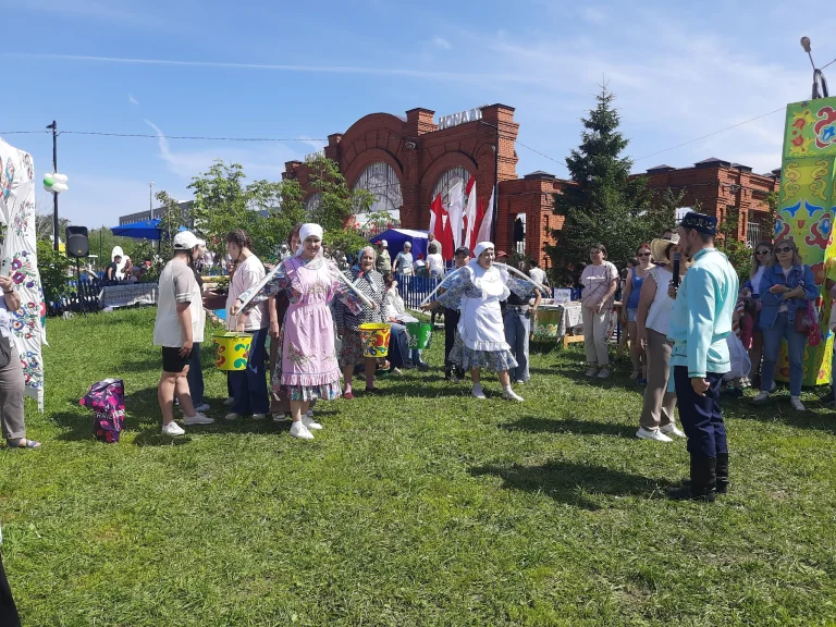 «Добро пожаловать на деревенский праздник!»