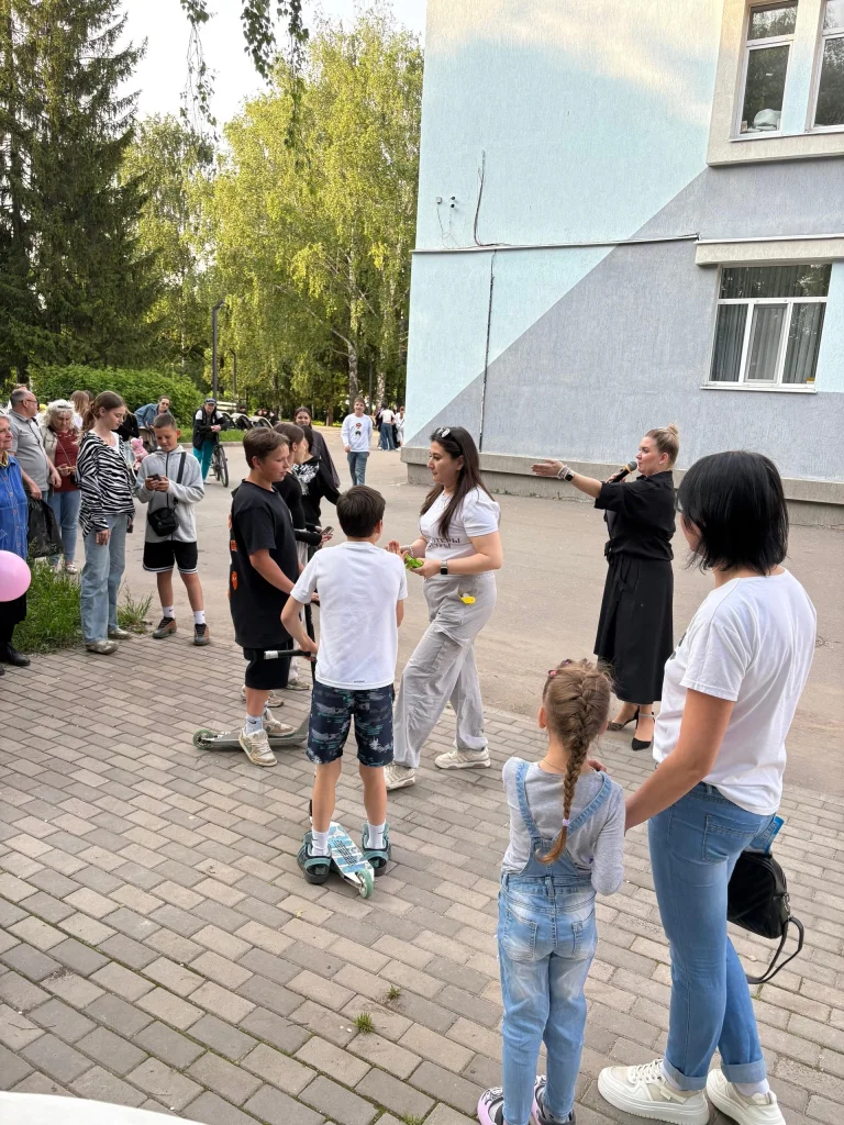 "Сквозь века строкой бессмертной"