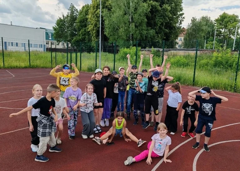 Спортивный праздник «Веселое лето»