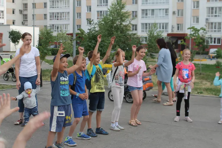 «Летний вечер-танцы во дворе!»