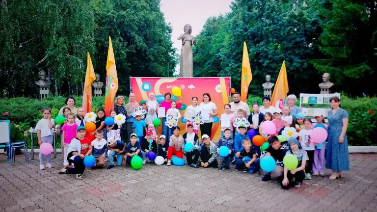 Безнең ишегалдында «Гаилә, мәхәббәт һәм тугрылык көне»