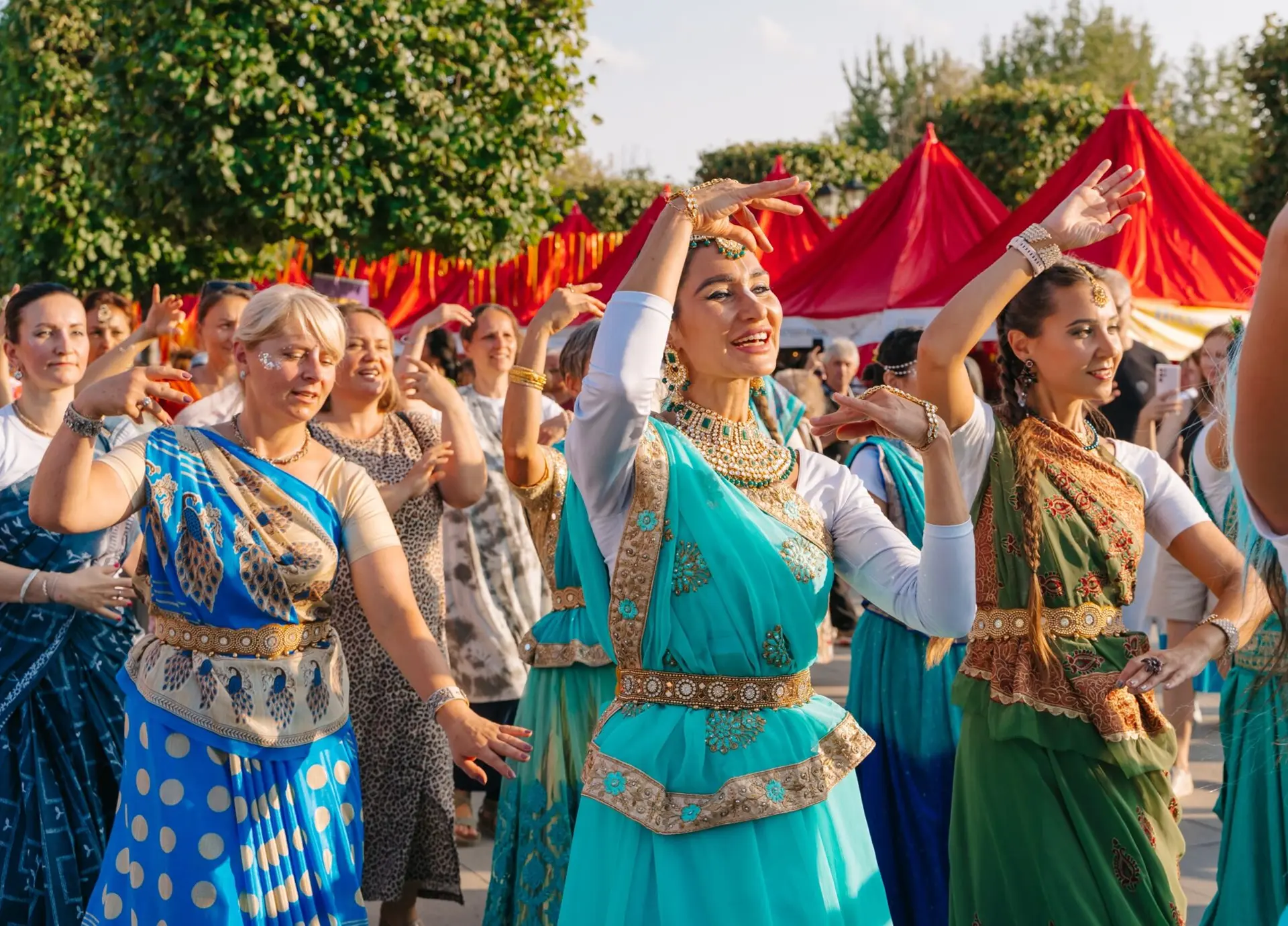 Халыклар биенә