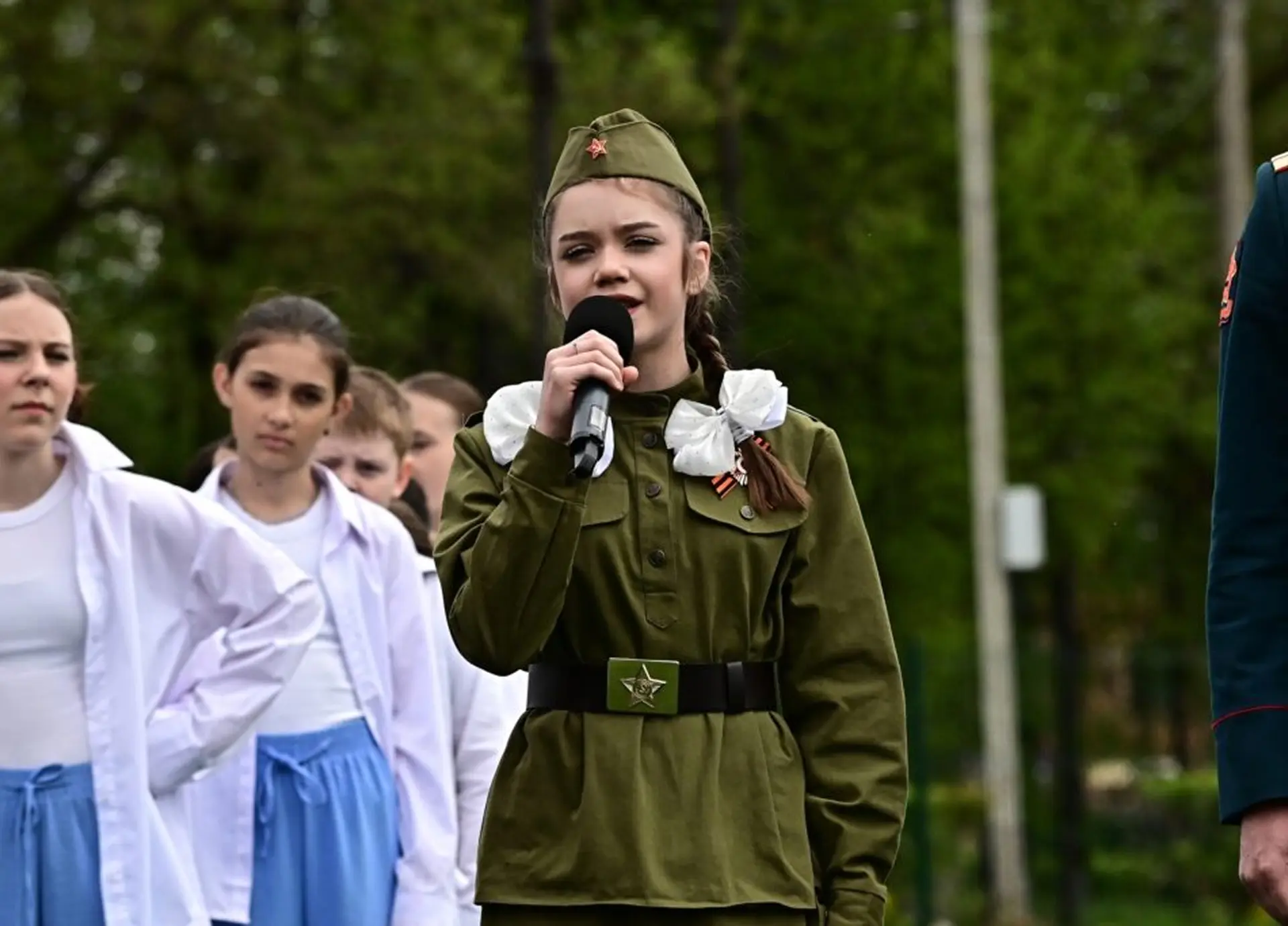 Русия сәмäе астыннан