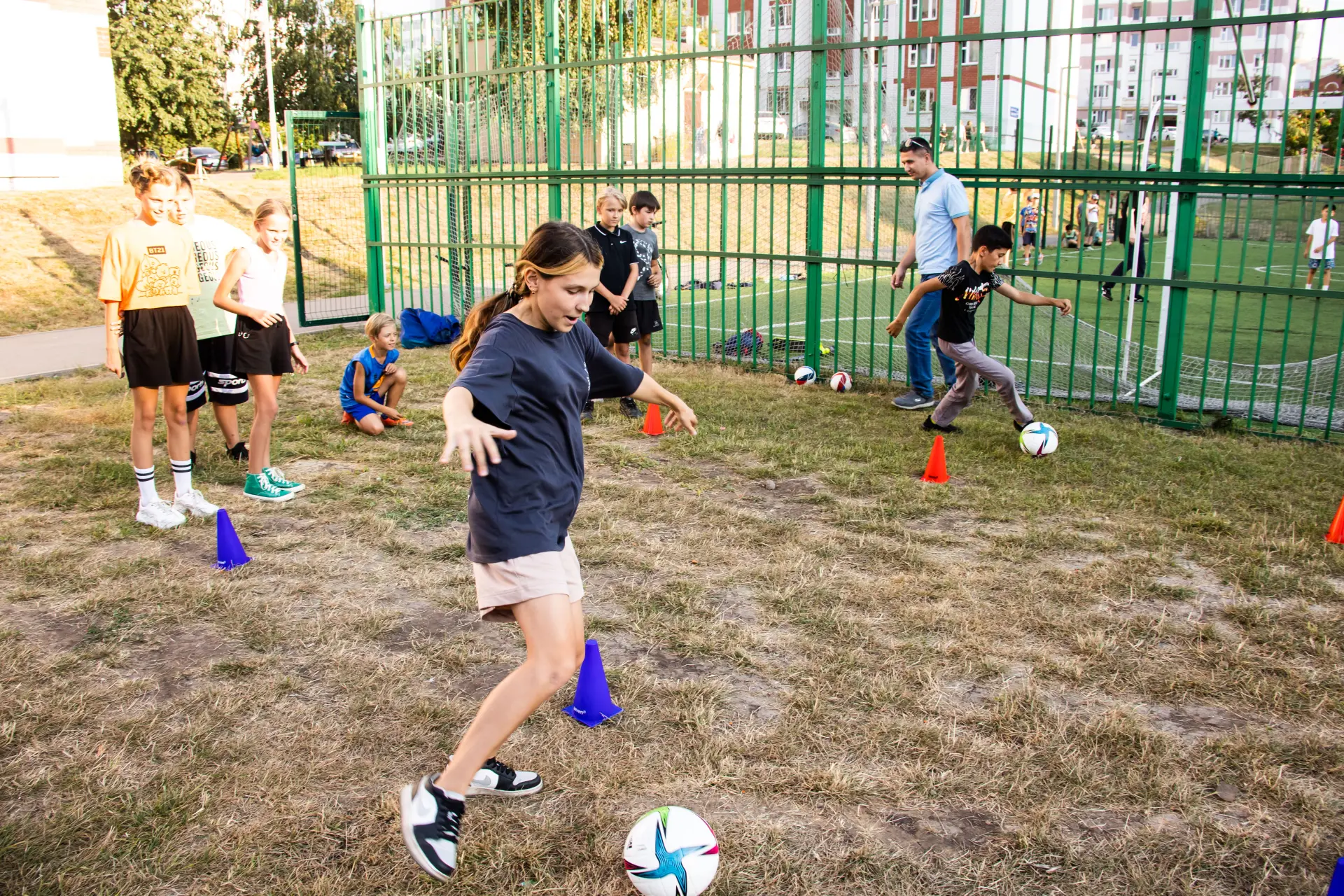 Игра «Вышибалы» в парке