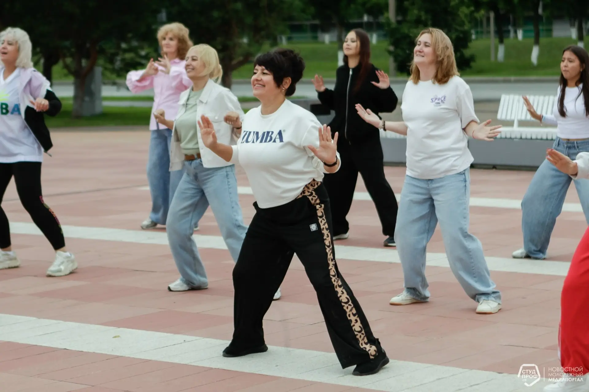 «Zumba fitness» Яна Олимова белән