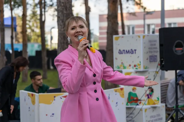 Душевный концерт в парке. Людмила Михайлова