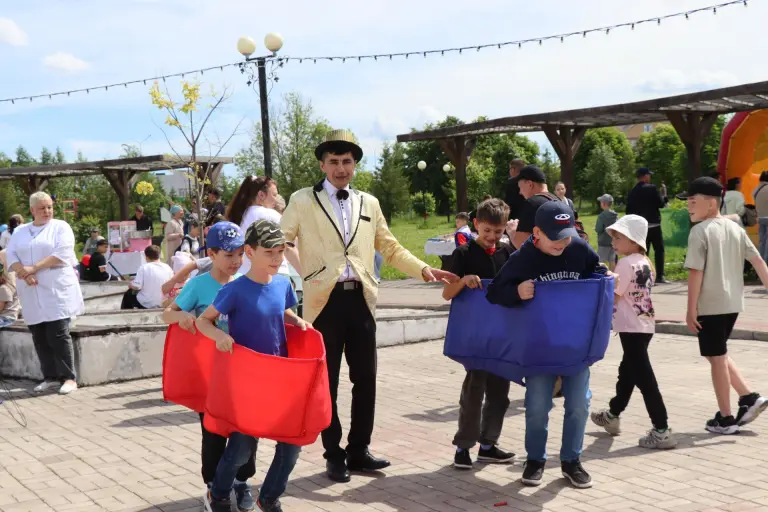 Маленькие крылья большой страны
