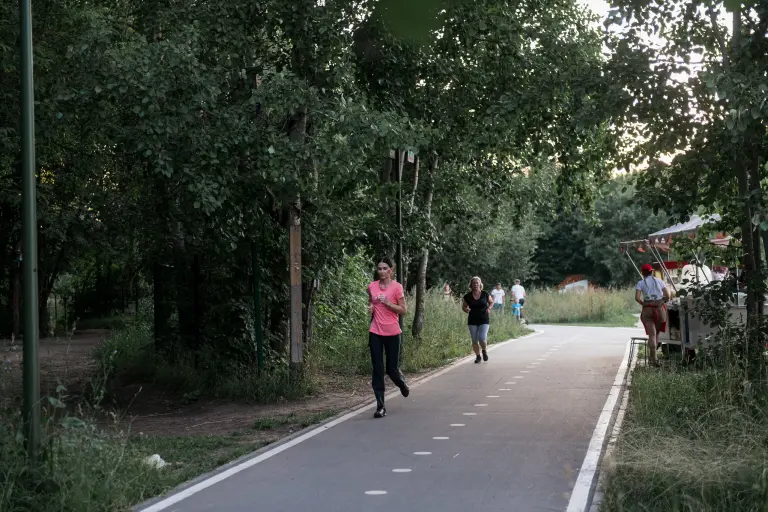 Беговая тренировка в парке им. Горького