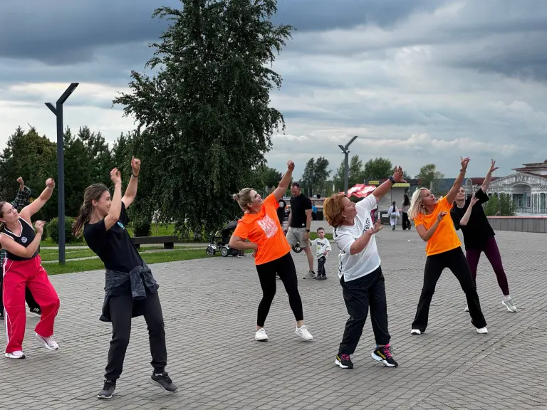 Тренировка по программе Zumba fitness