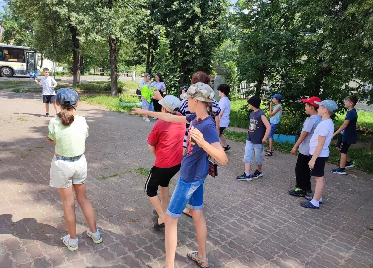 Летние забавы у реки