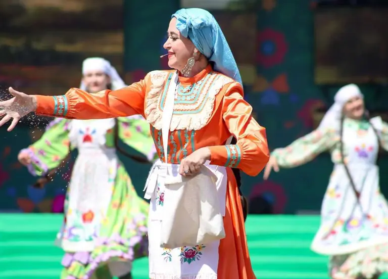 Свахи