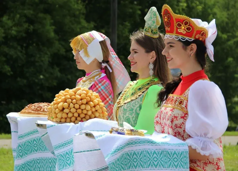 Праздник Сюмбеля