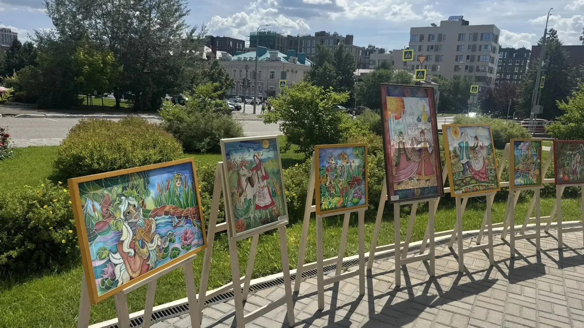 Выставка творческих работ «Яркий батик»