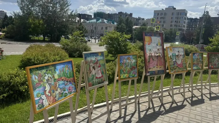 Выставка творческих работ «Яркий батик»
