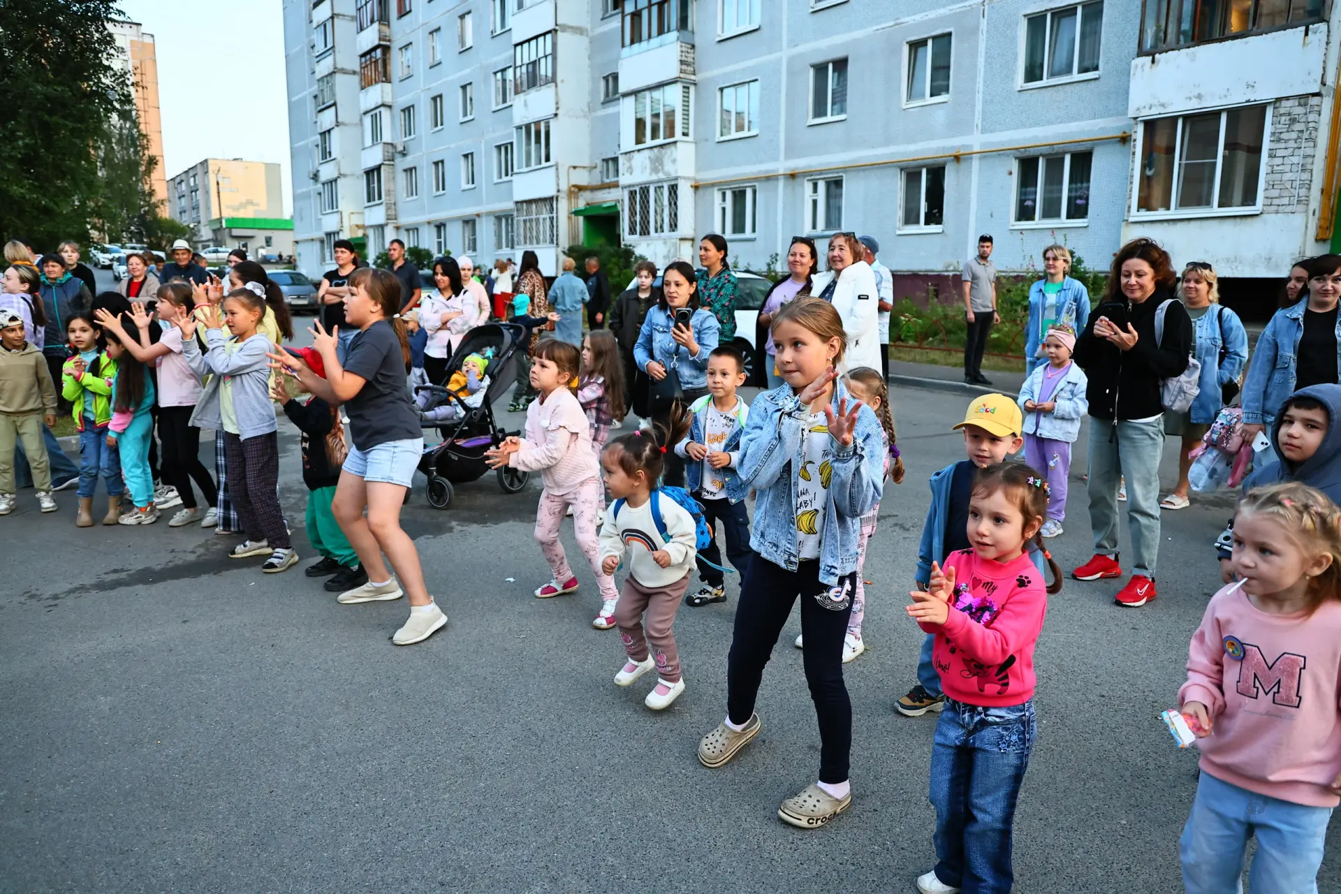 Праздник двора - на Ура!