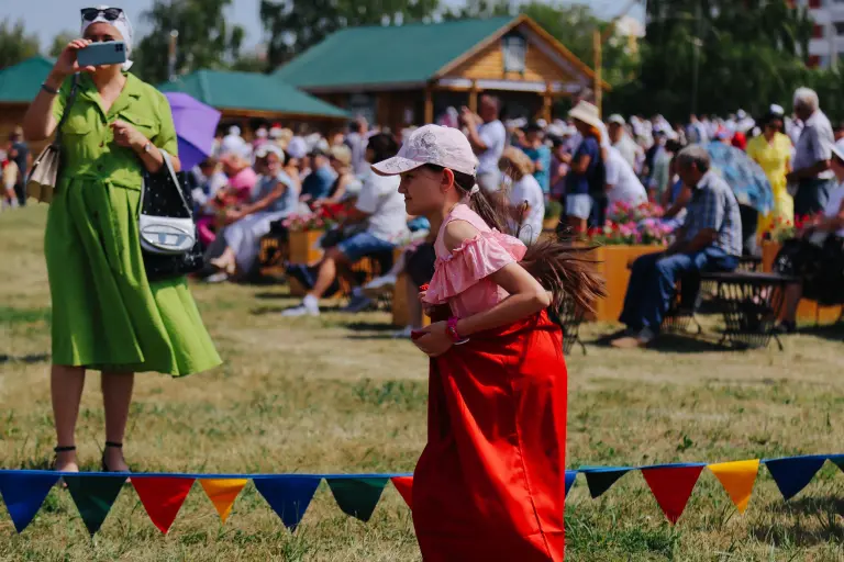 Өлкәннәр һәм балалар өчен күңелле стартлар