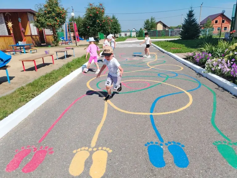 Төсле хыялләр асфальтта канатлана