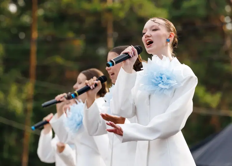 Лето красное, звонче пой