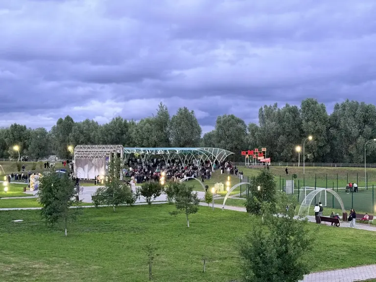 Ачык һавада фильм карау
