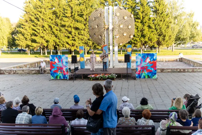 Музалар бүген нәрсә турында пышылдый