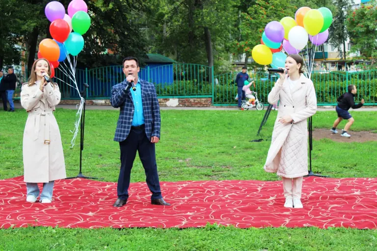 Праздник двора