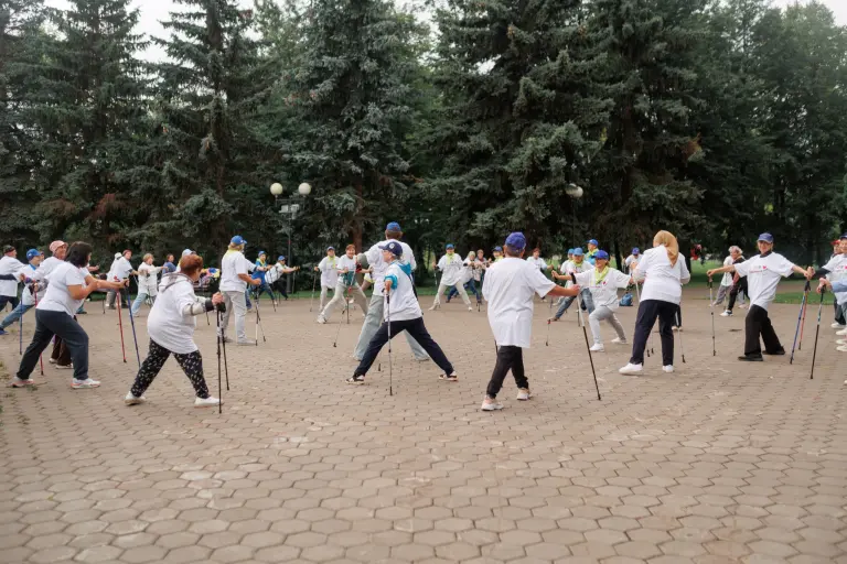Сәламәтлек белән бергәләп аяк басабыз