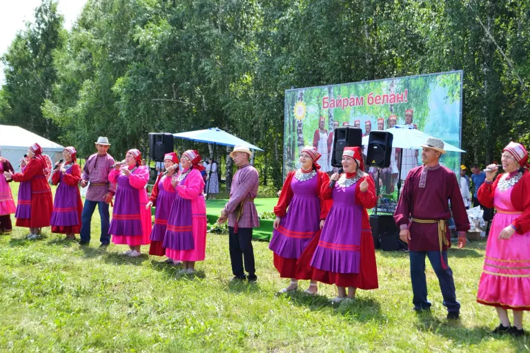 «Поём вместе с близкими друзьями!»