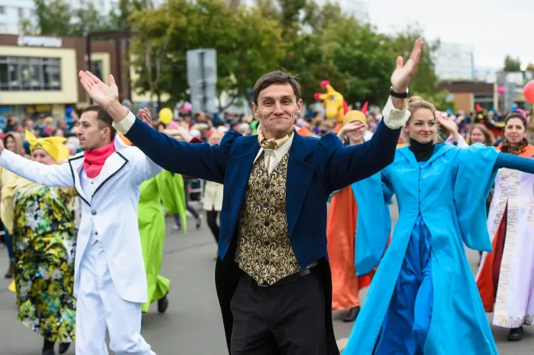 Юбилейный парад «Город нашей гордости!»
