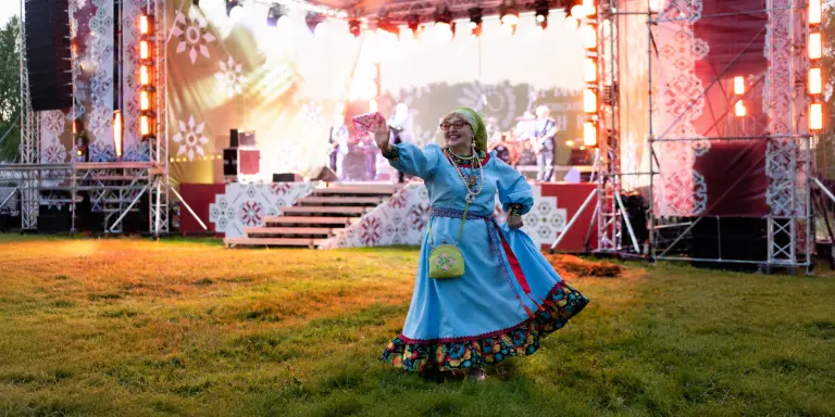 Почему лето называют бабьим: откуда взялось знакомое выражение