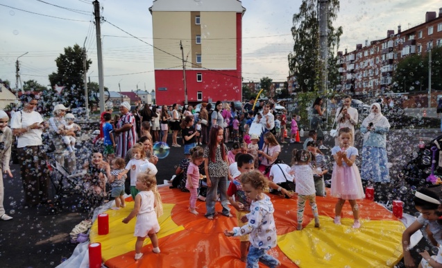 Праздник творчества, спорта и дружбы