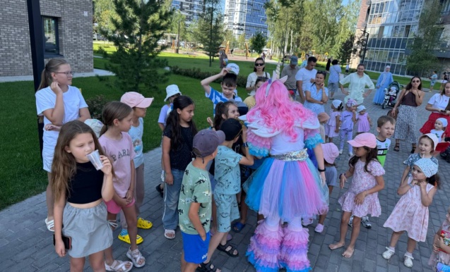 Яраткан китаплар көне